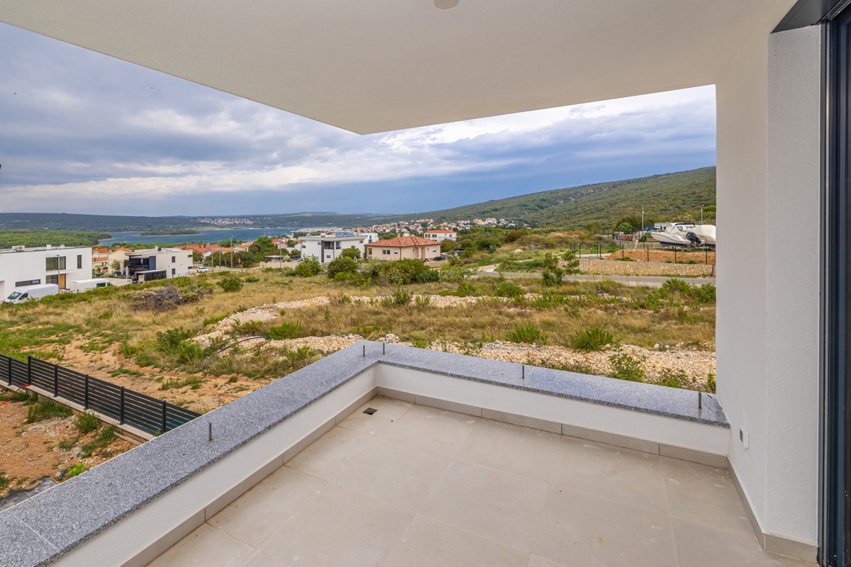 PUNAT - Casa bifamiliare con piscina e vista mare