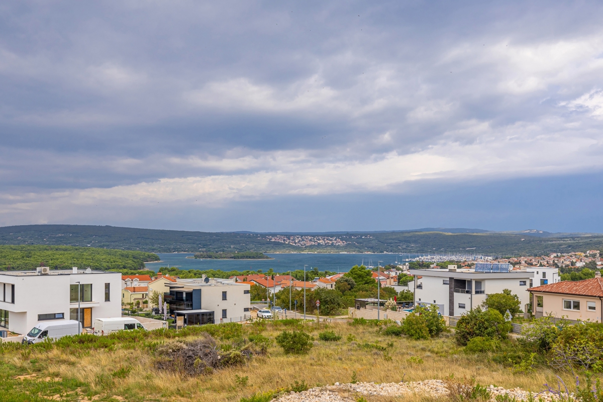 PUNAT - Casa bifamiliare con piscina e vista mare