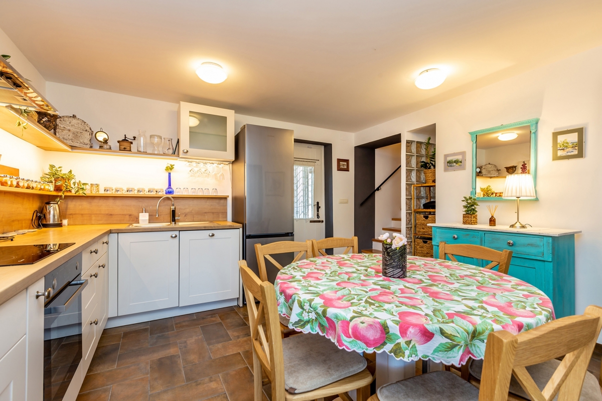 Casa Rasopasno, Dobrinj, 1m2