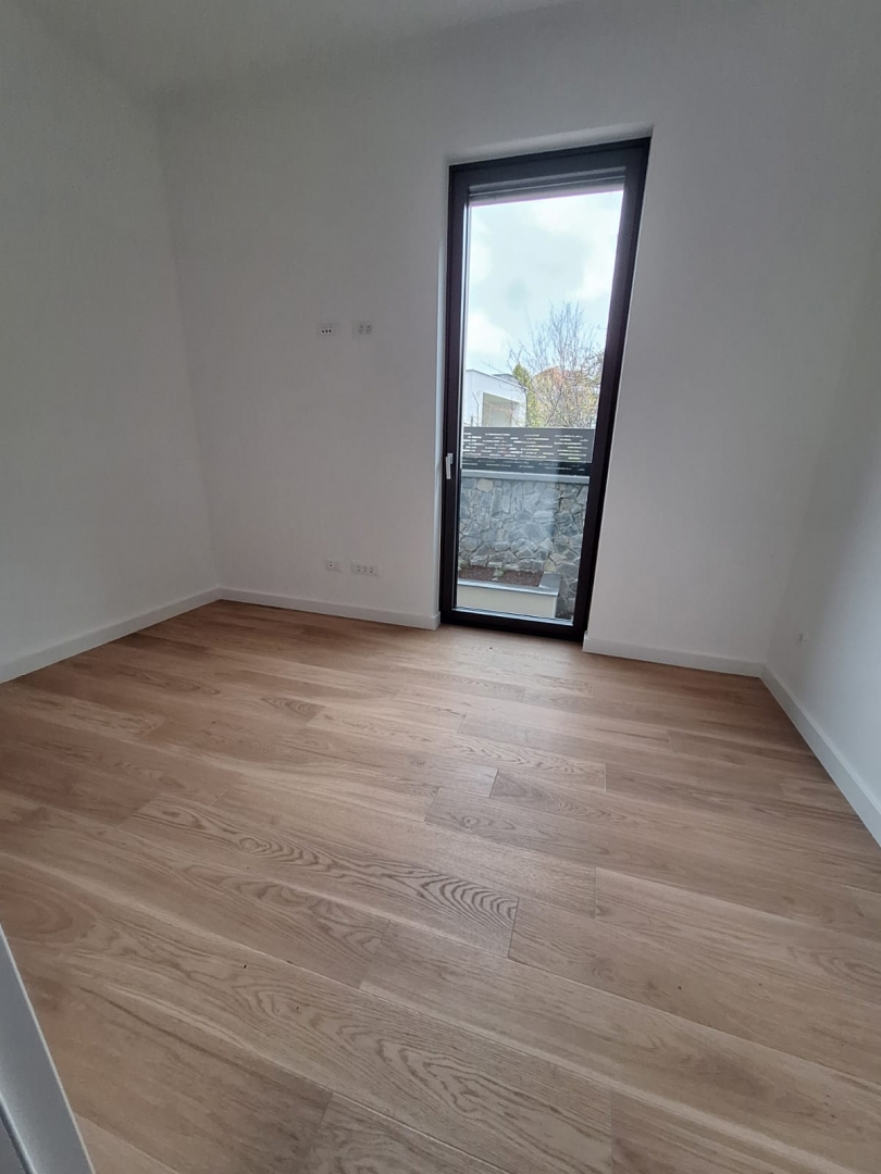 MAKSIMIR, Jordanovac - Appartamento premium con tre camere da letto al piano terra con giardino privato e garage