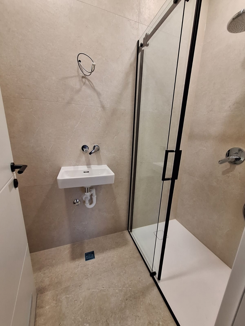 MAKSIMIR, Jordanovac - Appartamento premium con tre camere da letto al piano terra con giardino privato e garage