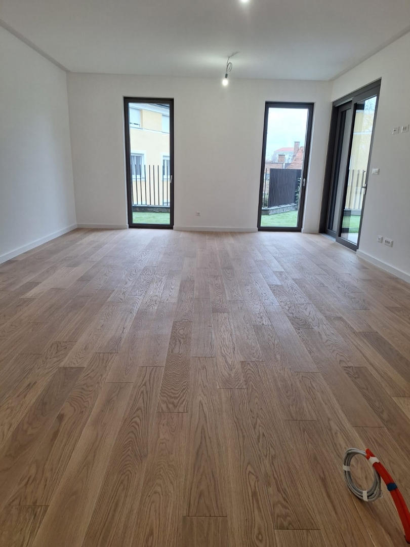 MAKSIMIR, Jordanovac - Appartamento premium con tre camere da letto al piano terra con giardino privato e garage