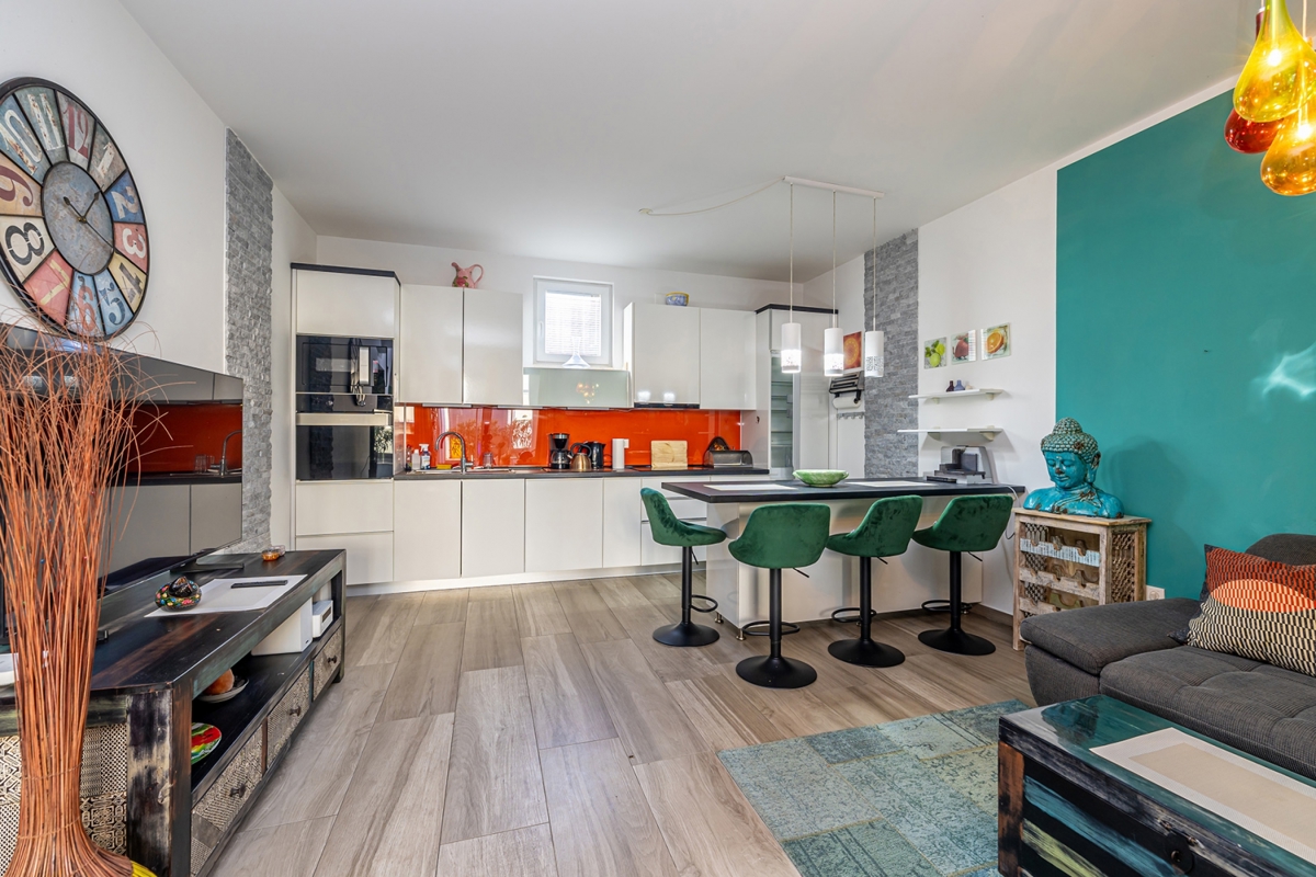 ISOLA DI KRK, NJIVICE - appartamento duplex a 150 metri dalla spiaggia