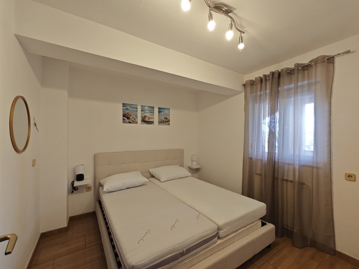 NOVI VINODOLSKI - Appartamento con piscina in comune e vista mare