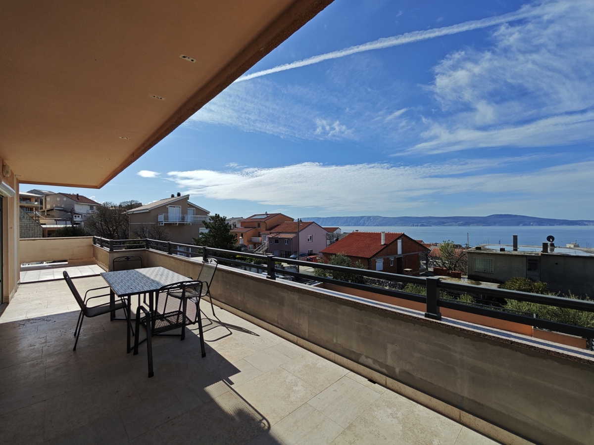 NOVI VINODOLSKI - Appartamento con piscina in comune e vista mare