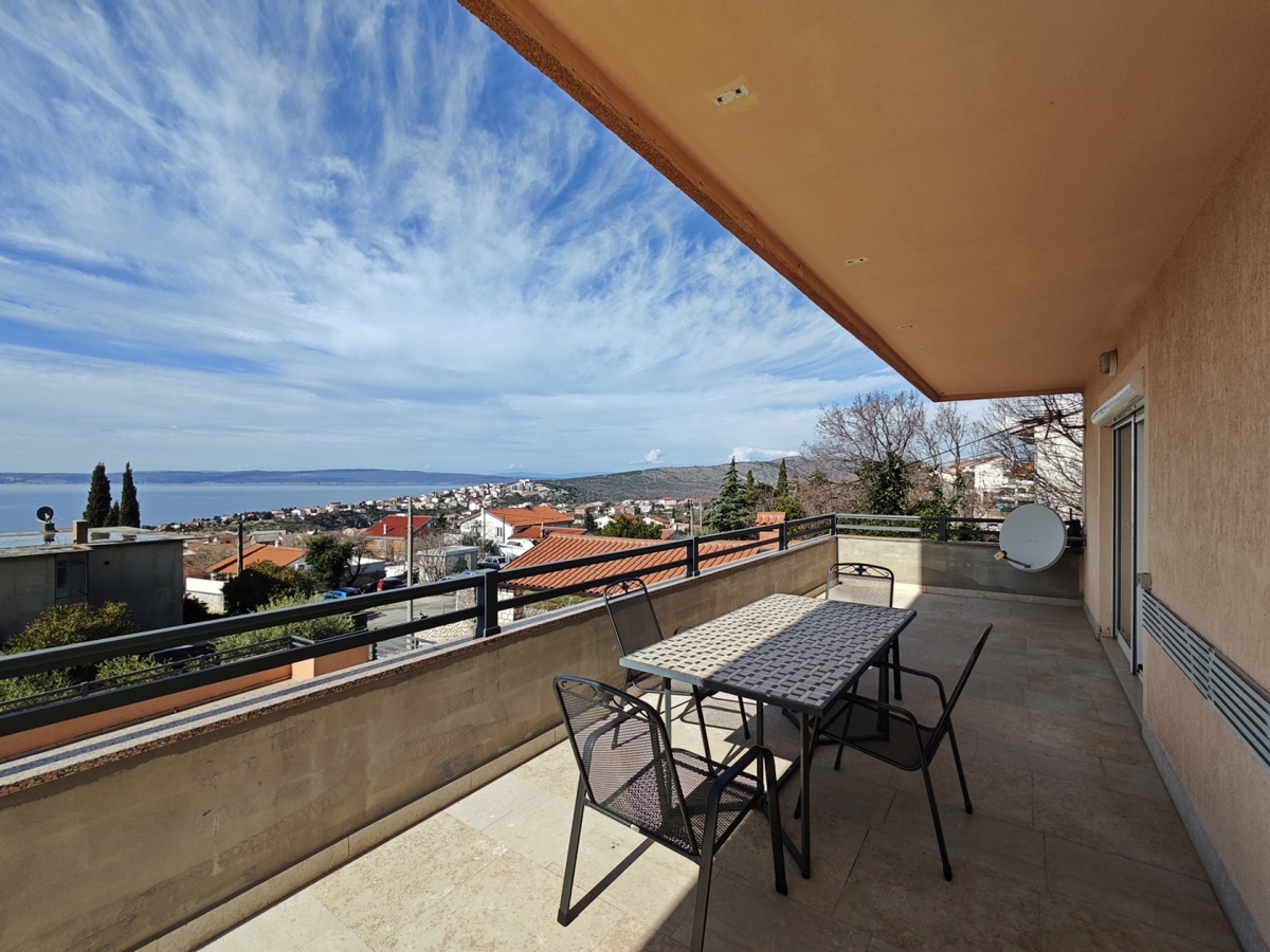 NOVI VINODOLSKI - Appartamento con piscina in comune e vista mare