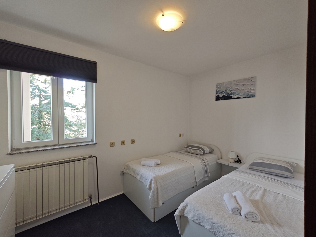 NOVI VINODOLSKI - Appartamento con piscina in comune e vista mare