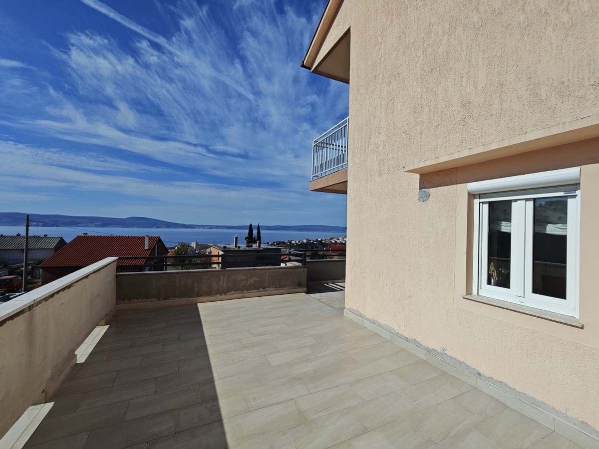 NOVI VINODOLSKI - Appartamento con piscina in comune e vista mare