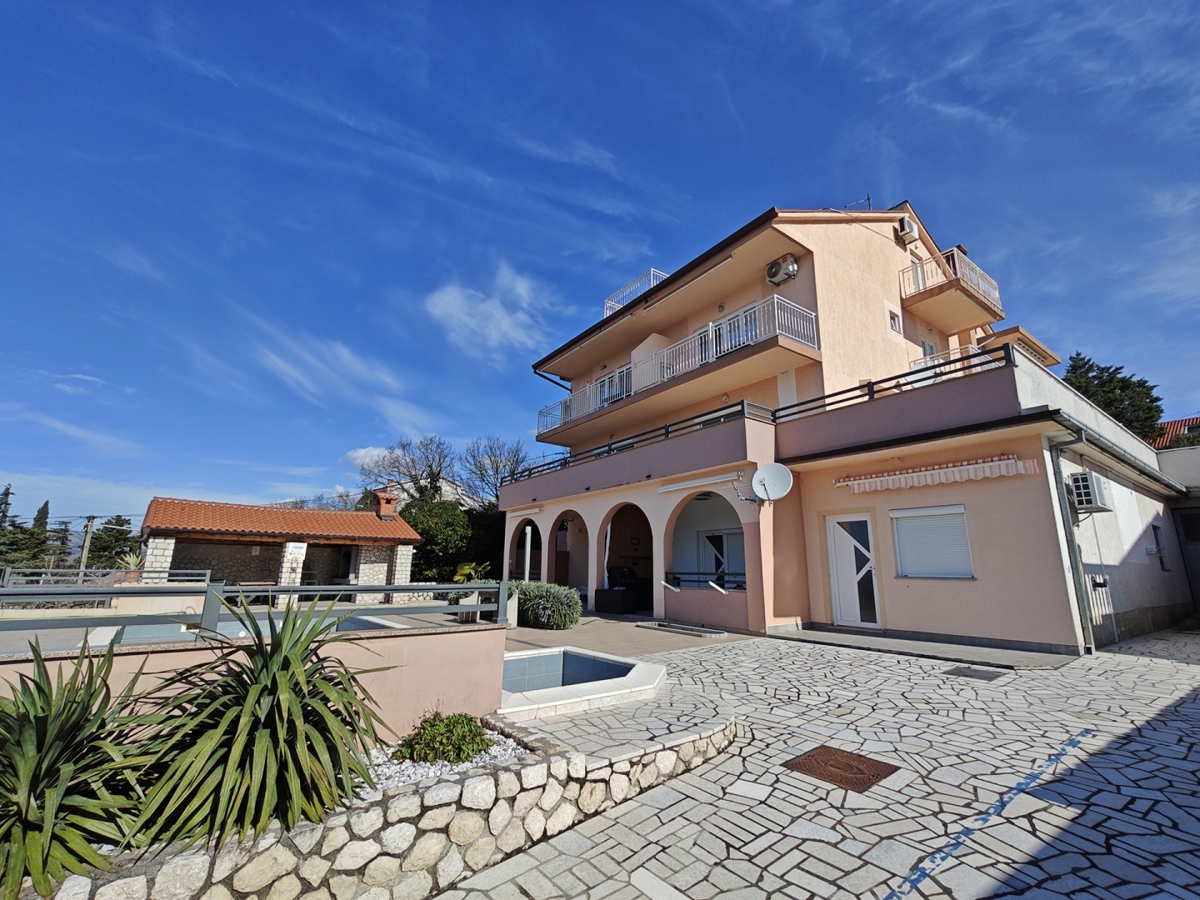 NOVI VINODOLSKI - Appartamento con piscina in comune e vista mare