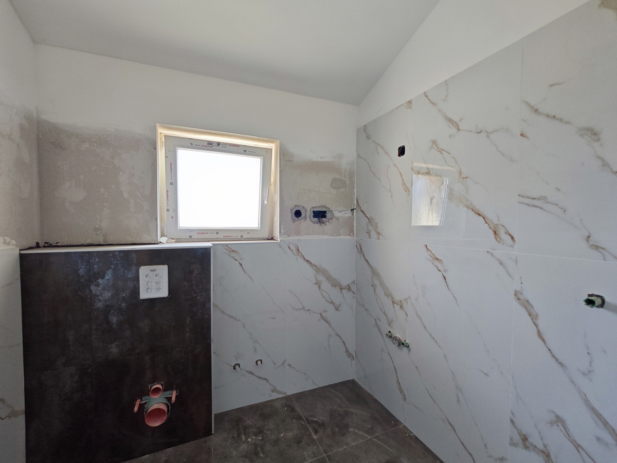 ISOLA DI KRK, RISIKA - Casa bifamiliare in pietra con piscina
