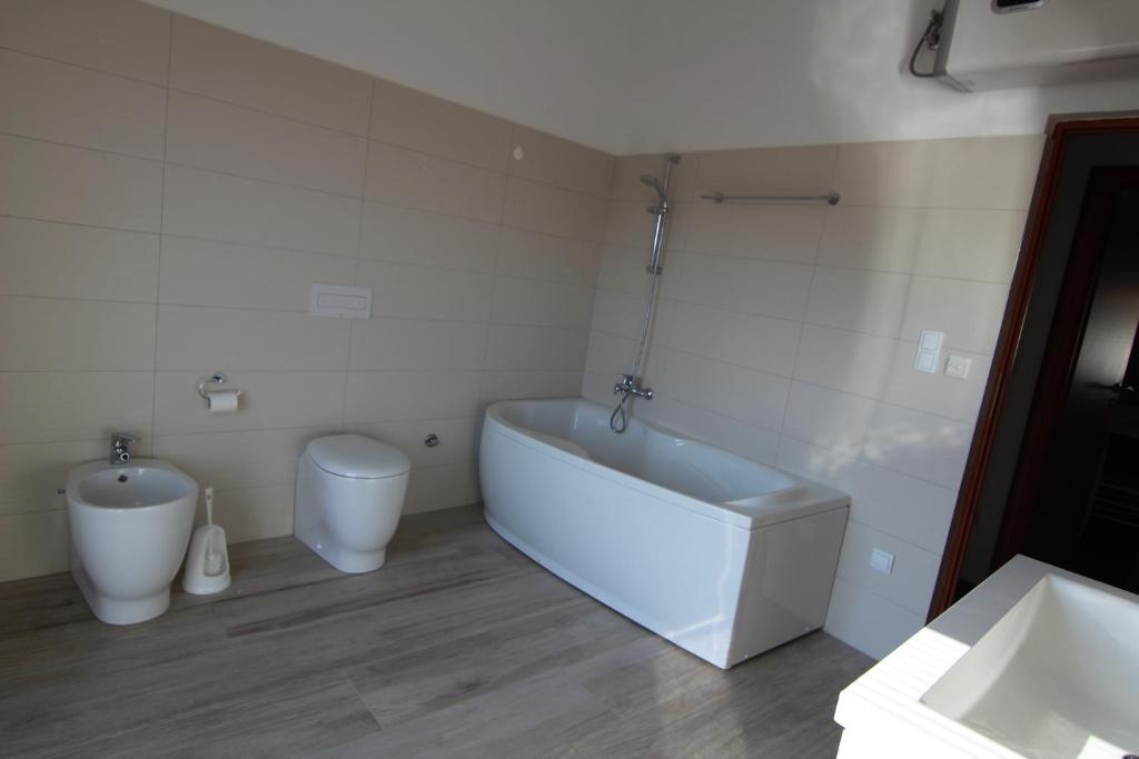 ISOLA DI KRK - Casa rustica con piscina