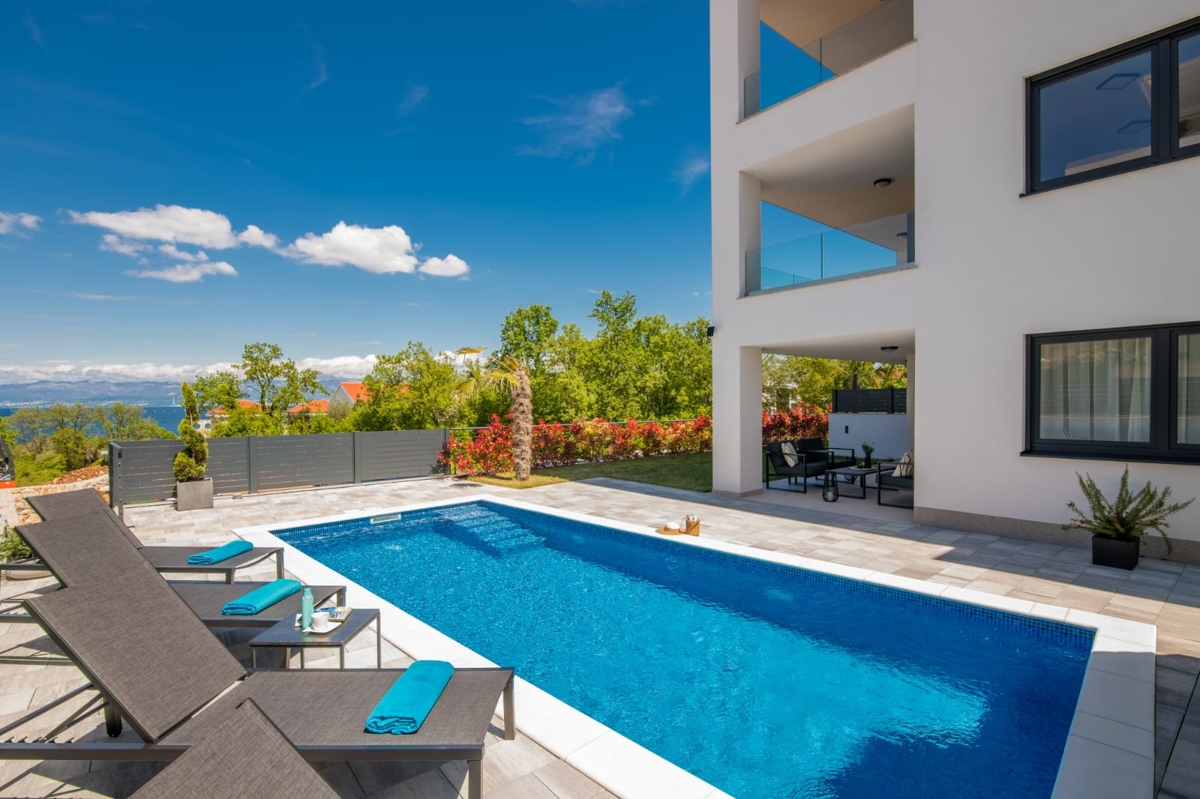 MALINSKA - Appartamento di lusso con piscina vicino al mare