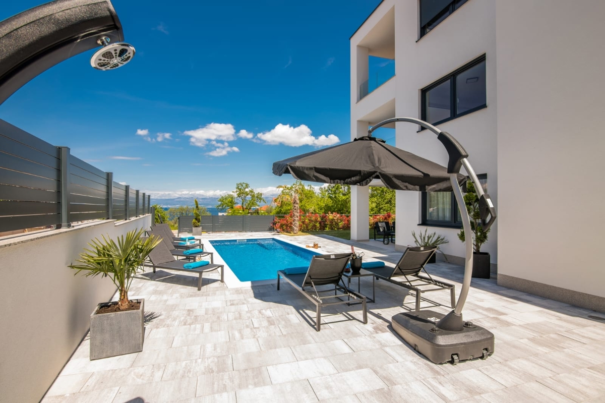 MALINSKA - Appartamento di lusso con piscina vicino al mare