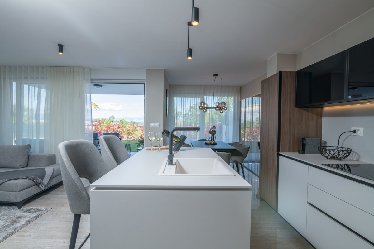 MALINSKA - Appartamento di lusso con piscina vicino al mare