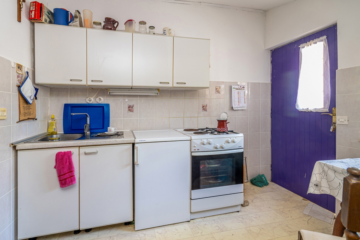ISOLA DI KRK - Casa bifamiliare con due appartamenti
