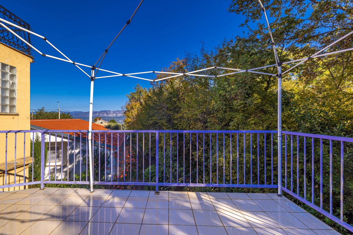ISOLA DI KRK - Casa bifamiliare con due appartamenti