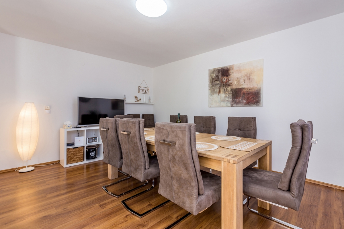 CITTÀ DI KRK, dintorni – Casa indipendente con piscina e vista mare