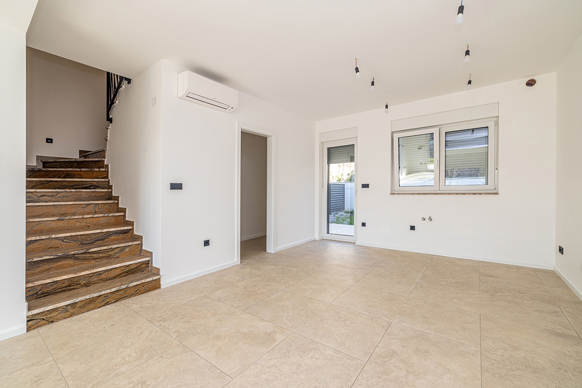 Kukuljanovo - Villetta a schiera con giardino