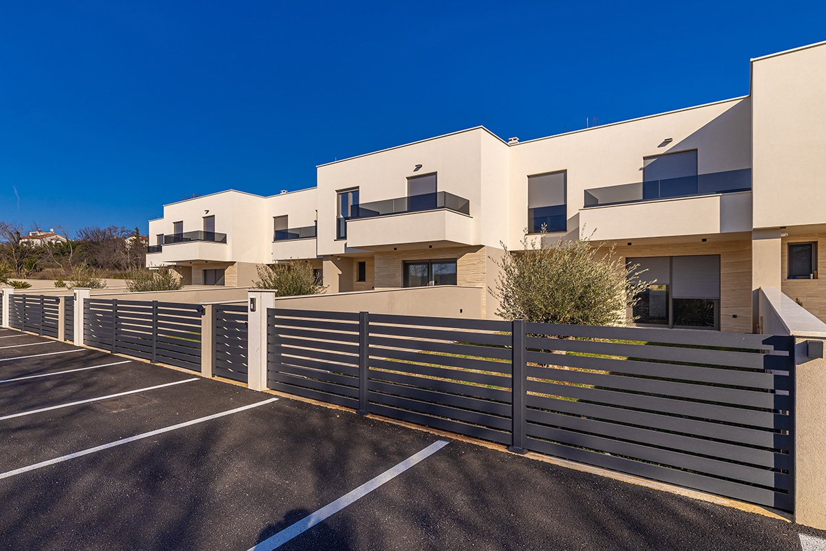 Kukuljanovo - Villetta a schiera con giardino