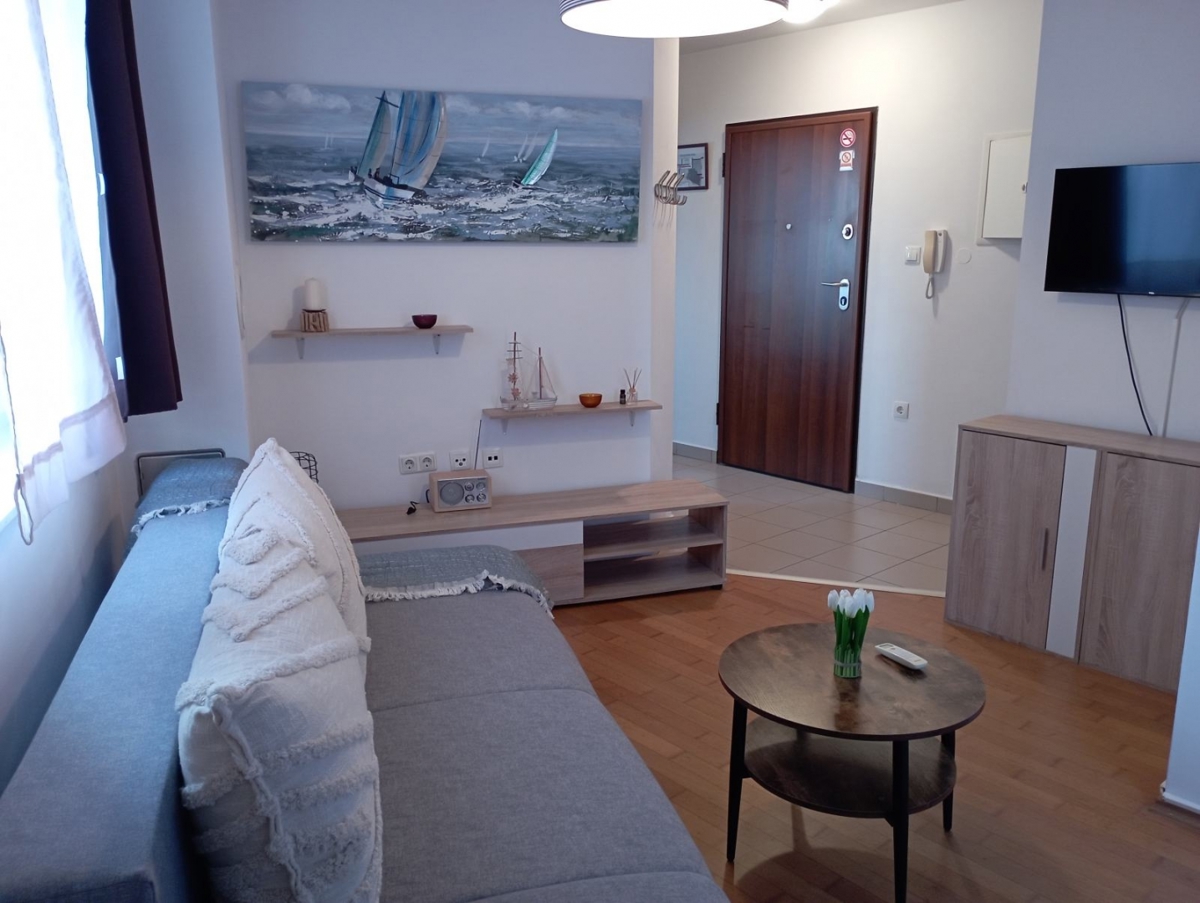 CITTÀ DI KRK - Appartamento di 43 m2 con vista mare al piano terra