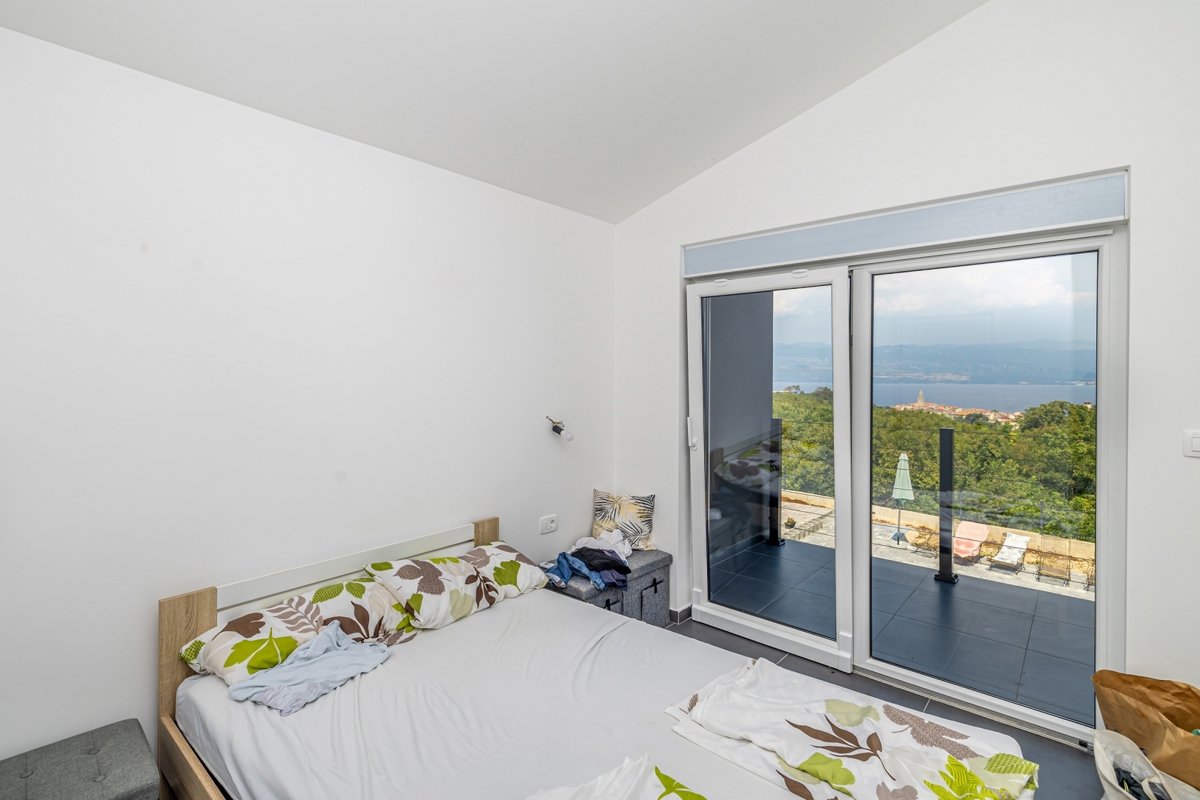 ISOLA DI KRK, VRBNIK - Villa di lusso con piscina e vista mare
