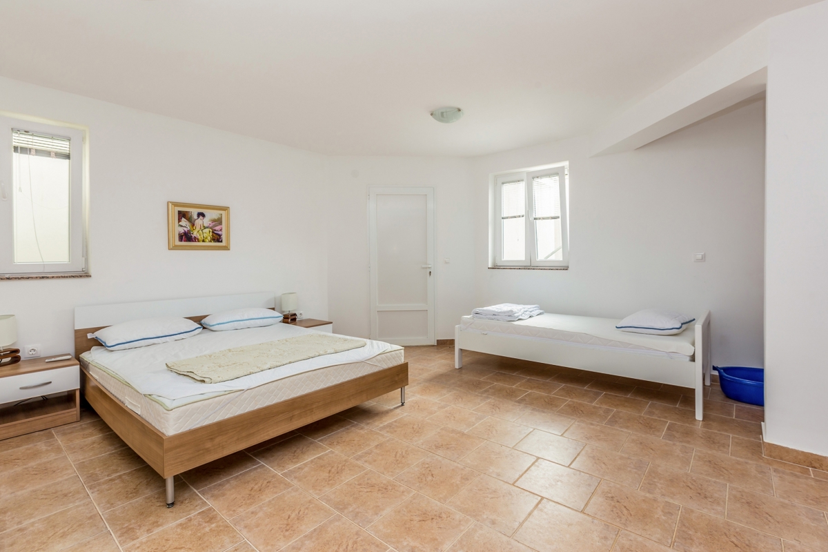 ISOLA DI KRK, MALINSKA - Casa con piscina e vista mare