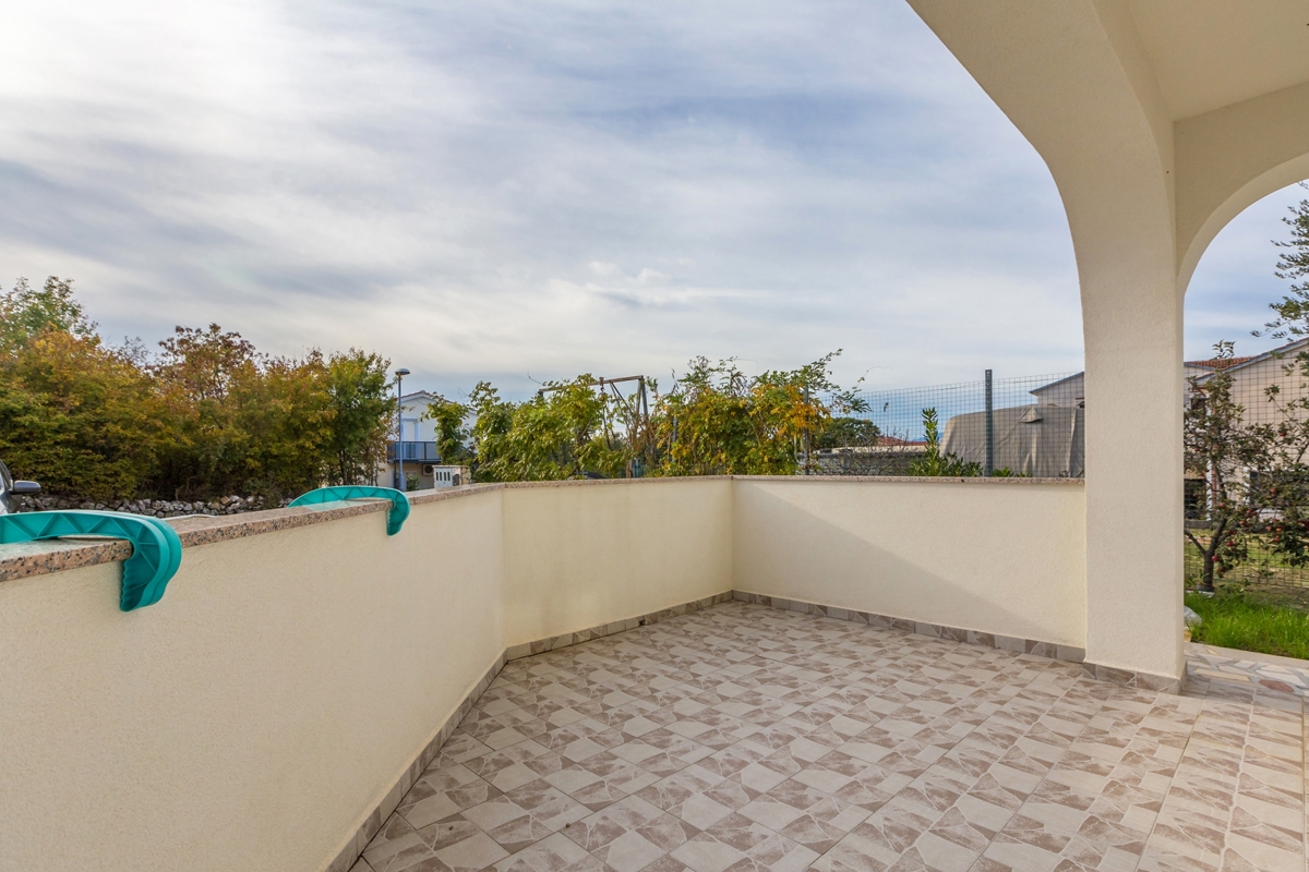 ISOLA DI KRK, MALINSKA - Casa con piscina e vista mare