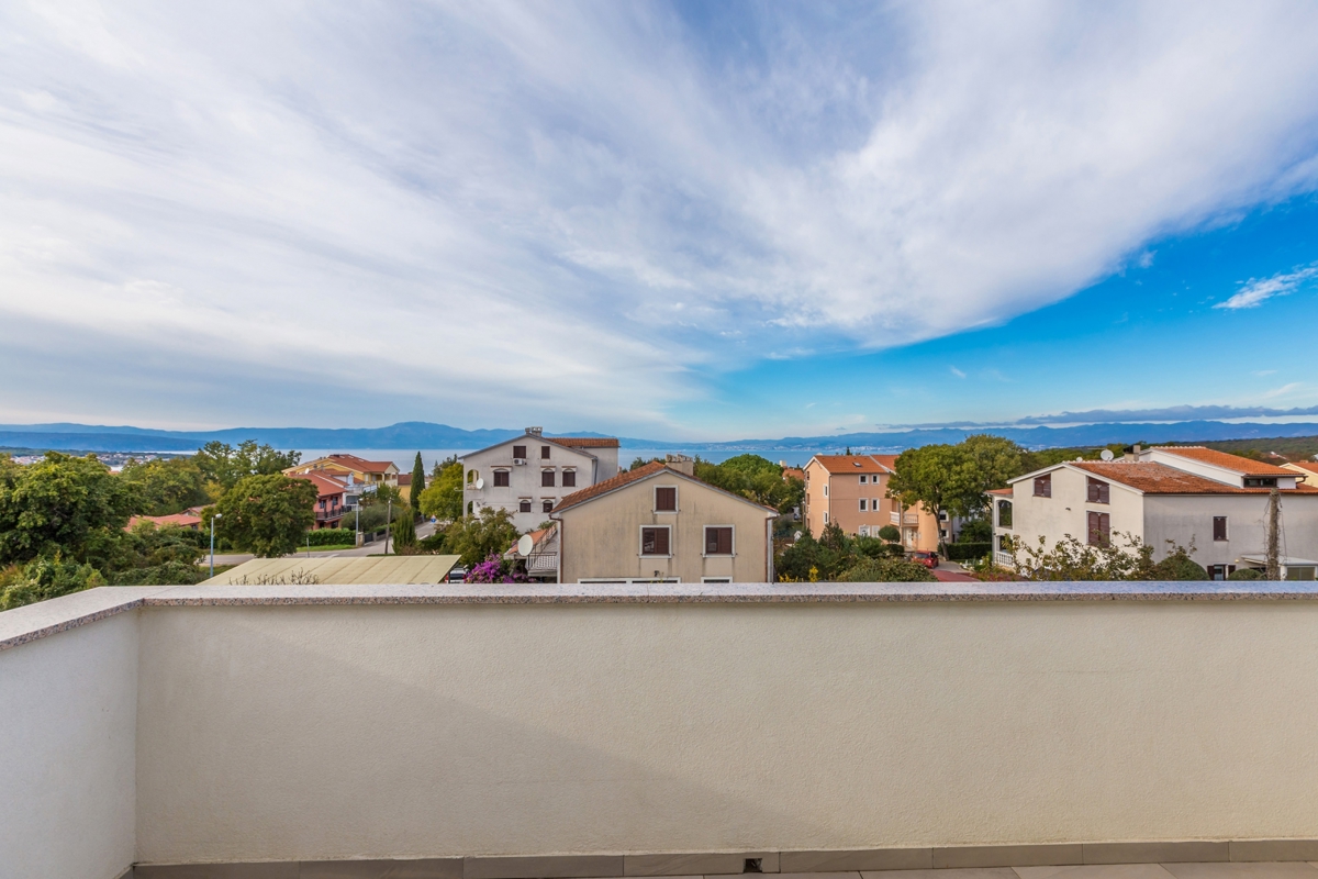 ISOLA DI KRK, MALINSKA - Casa con piscina e vista mare