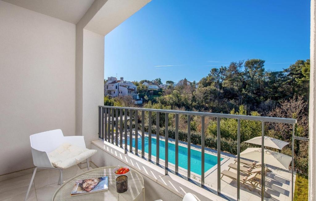 ISOLA DI KRK, MALINSKA - Villa prima fila al mare