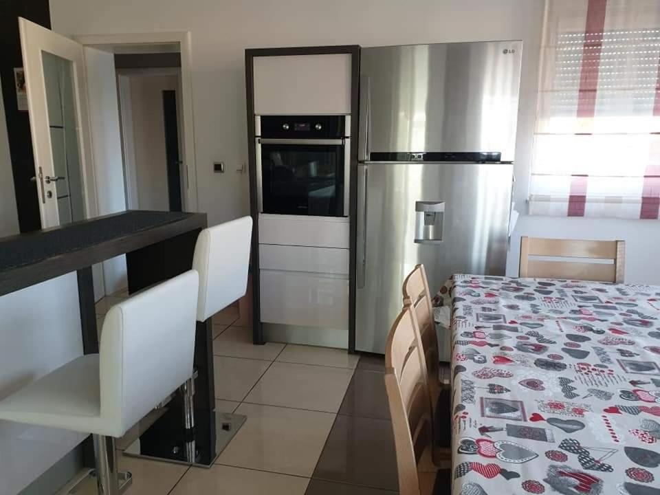 RAVNA GORA – Casa con wellness, appartamento e cortile per una vita tranquilla