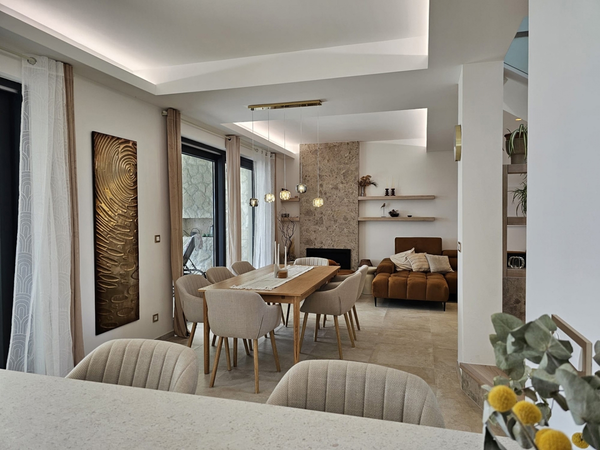 CITTÀ DI KRK, area urbana più ampia - Villa moderna con piscina