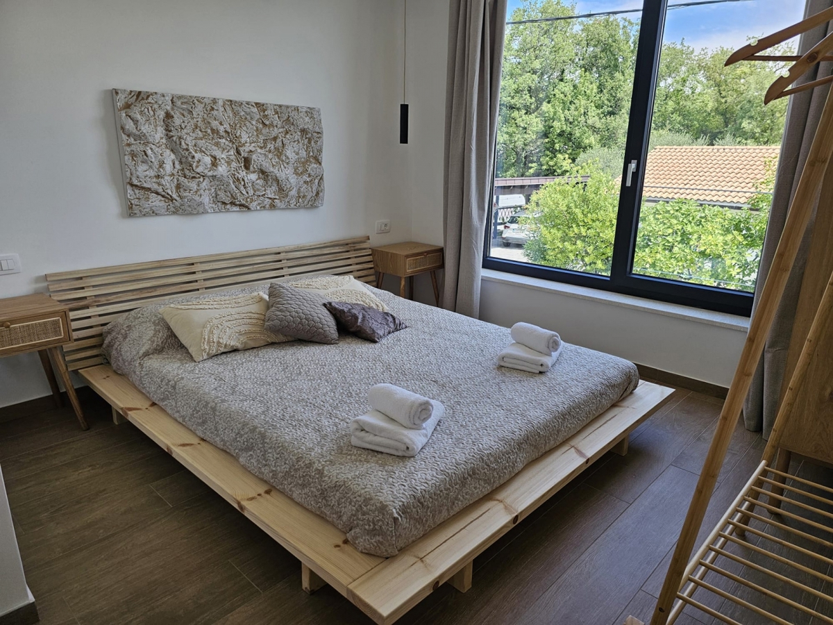 CITTÀ DI KRK, area urbana più ampia - Villa moderna con piscina