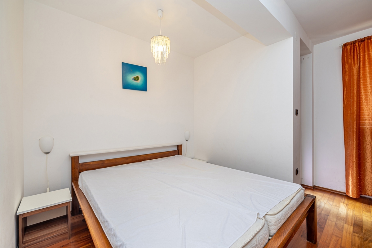 ISOLA DI KRK, BAŠKA - Appartamento duplex con vista mare