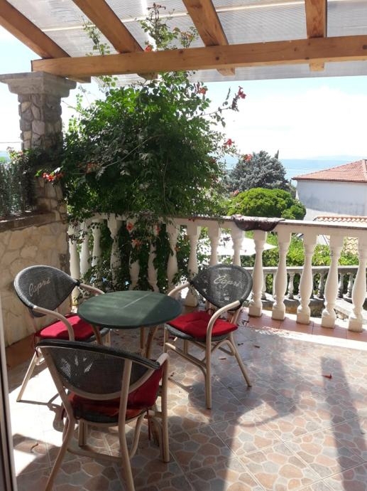 ISOLA DI KRK, vicinanze Malinska - Casa a schiera con due appartamenti