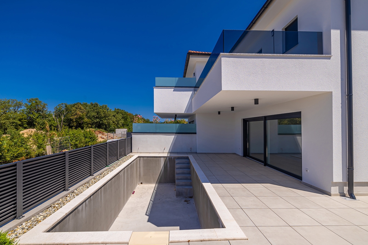 MALINSKA - Casa bifamiliare con piscina e vista mare