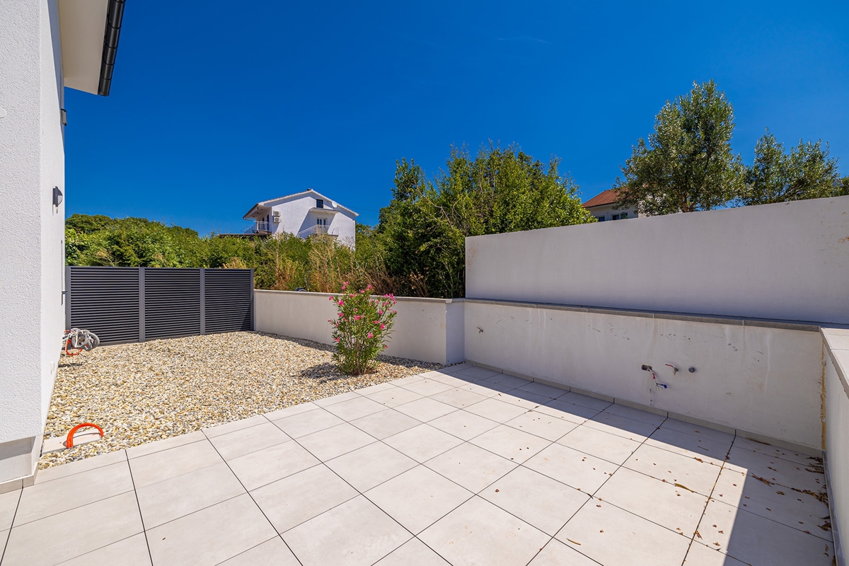 MALINSKA - Casa bifamiliare con piscina e vista mare