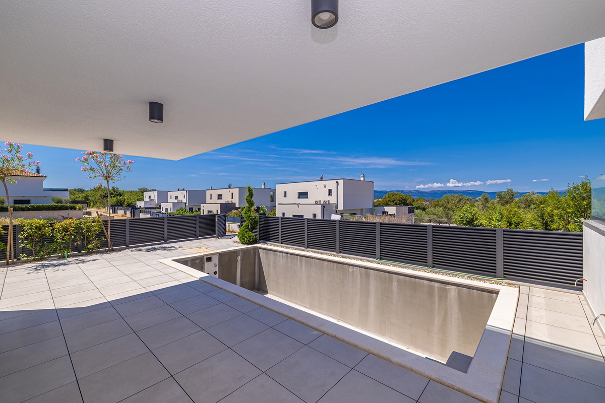 MALINSKA - Casa bifamiliare con piscina e vista mare