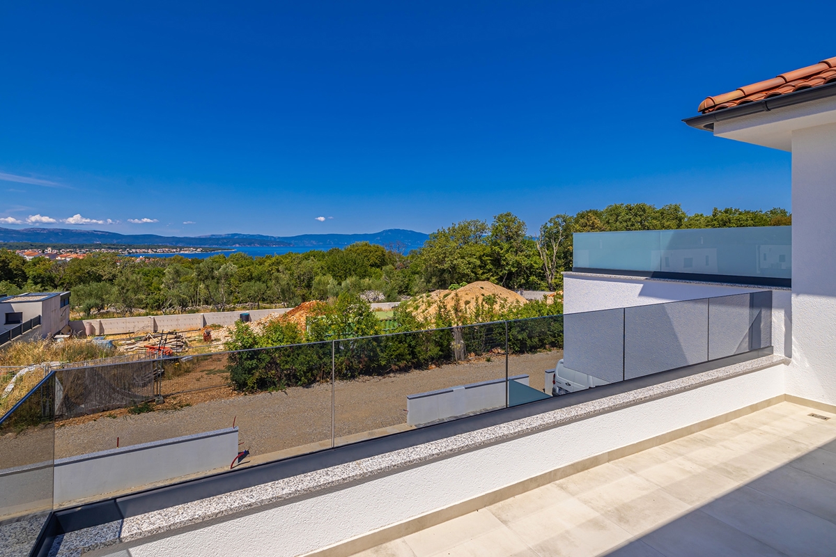 MALINSKA - Casa bifamiliare con piscina e vista mare