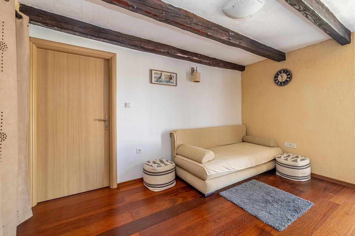 ISOLA DI KRK - Casa bifamiliare in pietra con jacuzzi