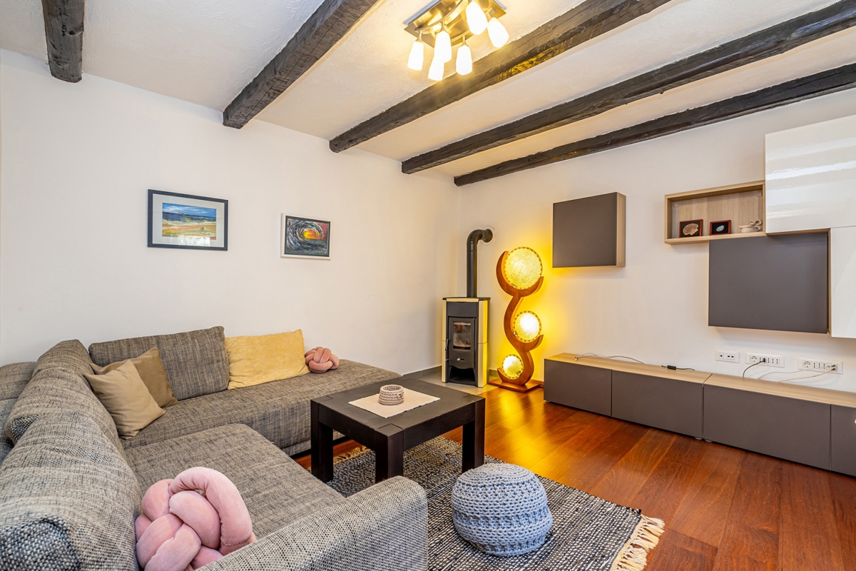 ISOLA DI KRK - Casa bifamiliare in pietra con jacuzzi