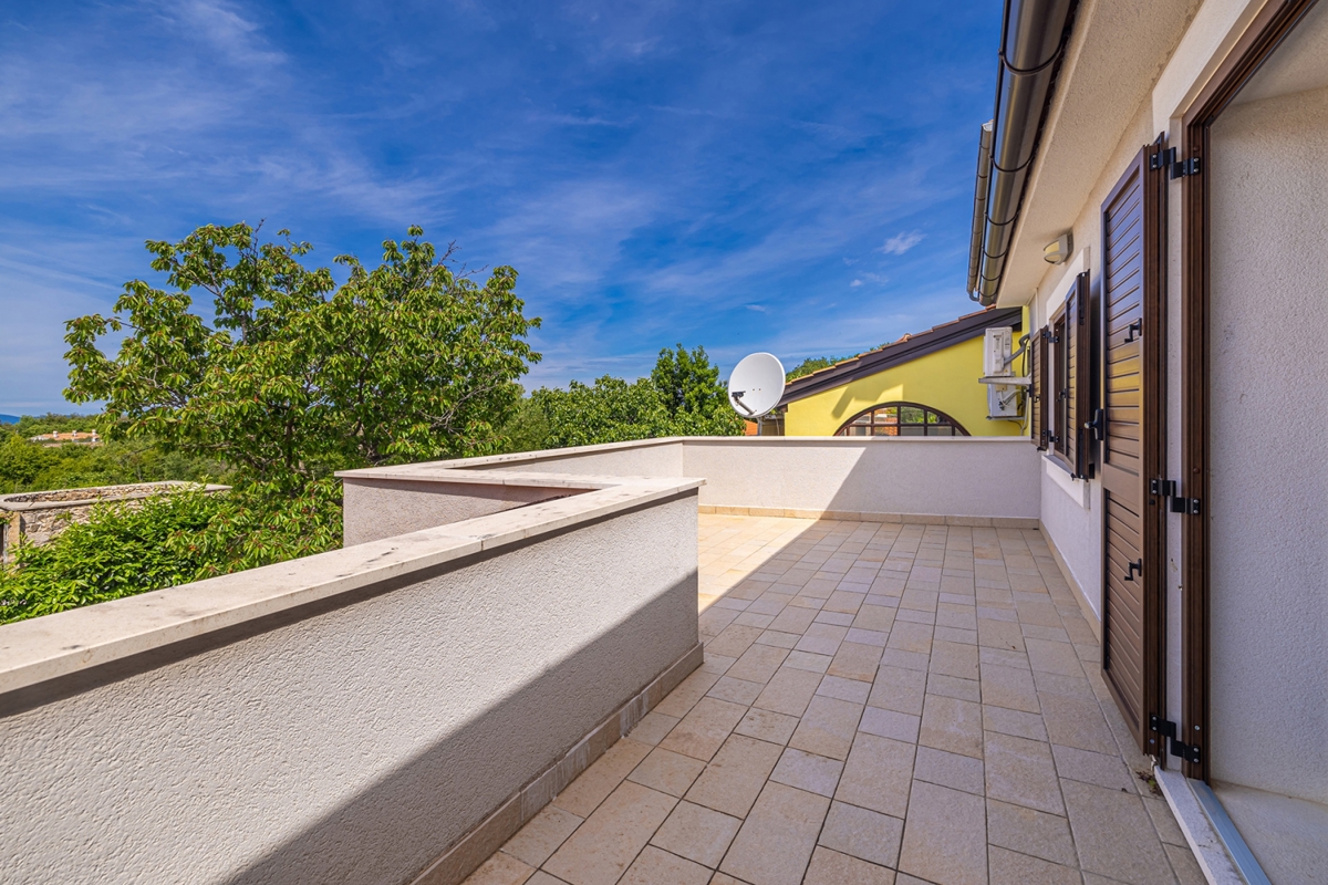 ISOLA DI KRK - Casa bifamiliare in pietra con jacuzzi