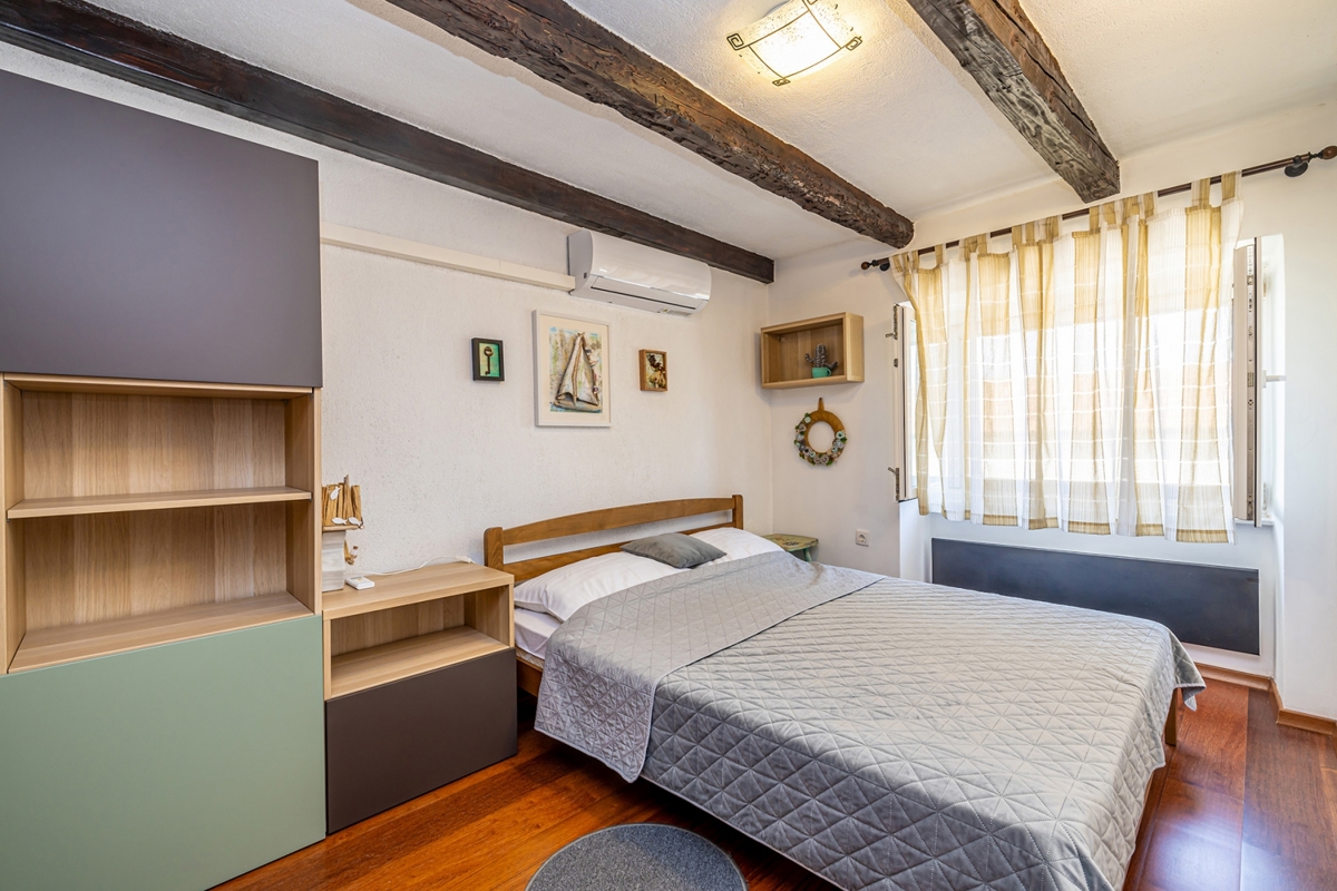 ISOLA DI KRK - Casa bifamiliare in pietra con jacuzzi