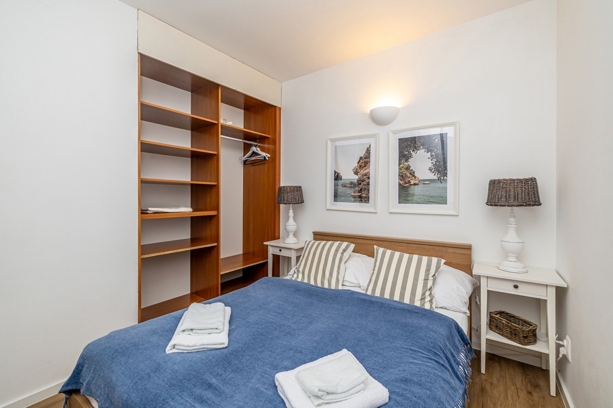 ISOLA DI KRK, BAŠKA - Appartamento con due camere da letto recentemente ristrutturato e terrazza