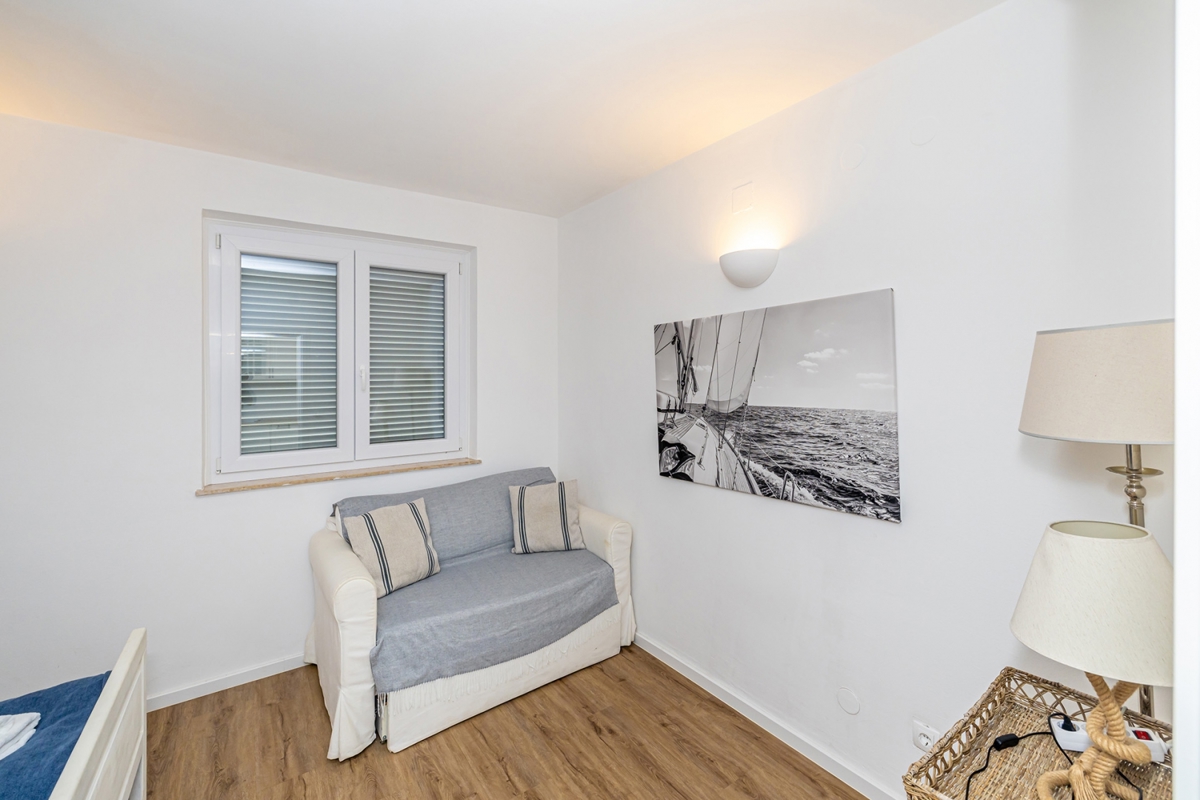 ISOLA DI KRK, BAŠKA - Appartamento con due camere da letto recentemente ristrutturato e terrazza