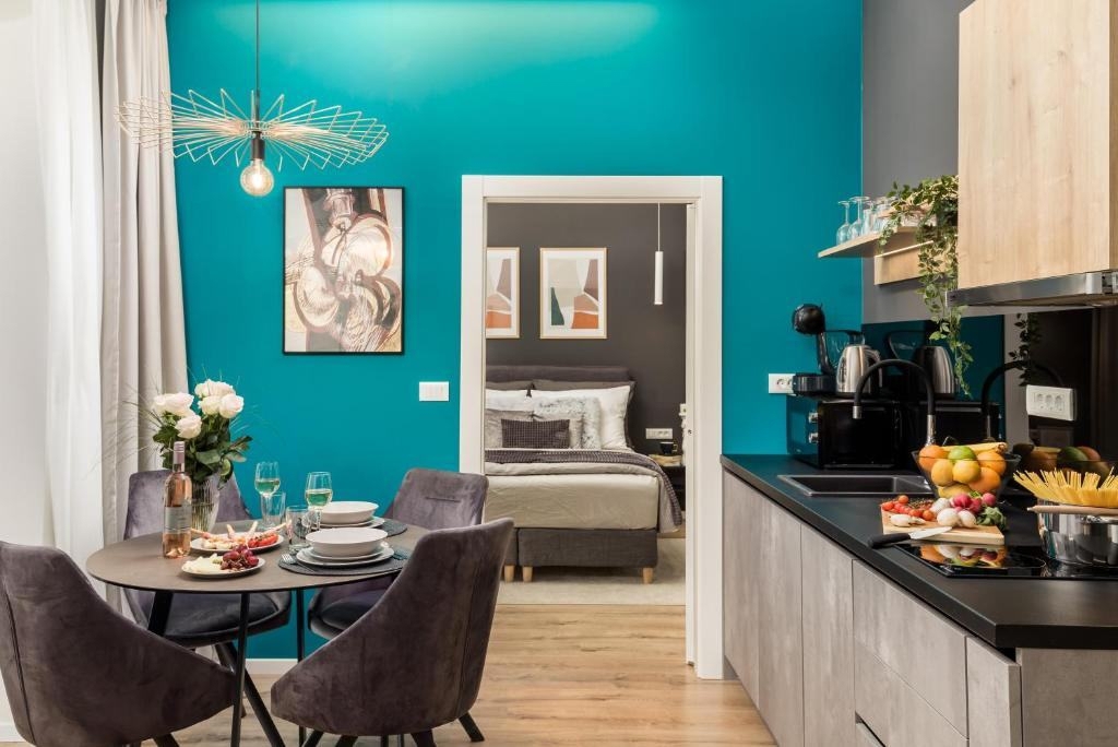 Centro di Rijeka - Tre appartamenti con una camera da letto, attività di affitto avviata