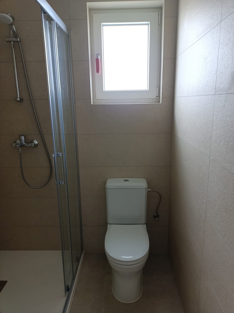 ISOLA DI PAG, POVLJANA - Appartamento con due camere da letto in un edificio di nuova costruzione.