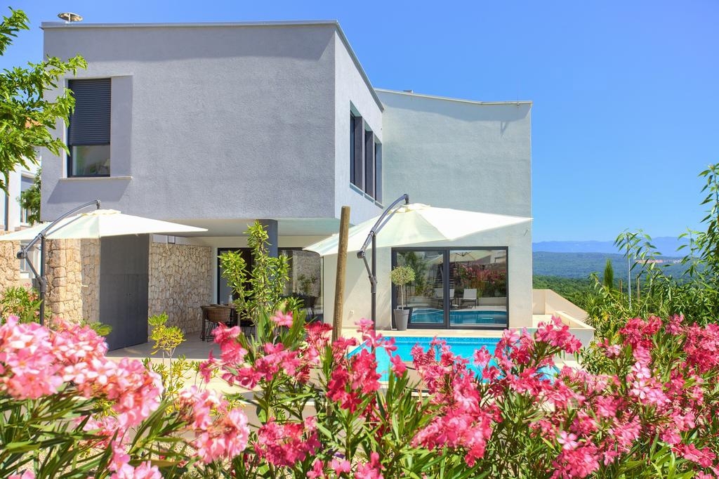 ISOLA DI KRK, CITTÀ DI KRK (dintorni) - Villa di lusso con piscina a sfioro e vista mare