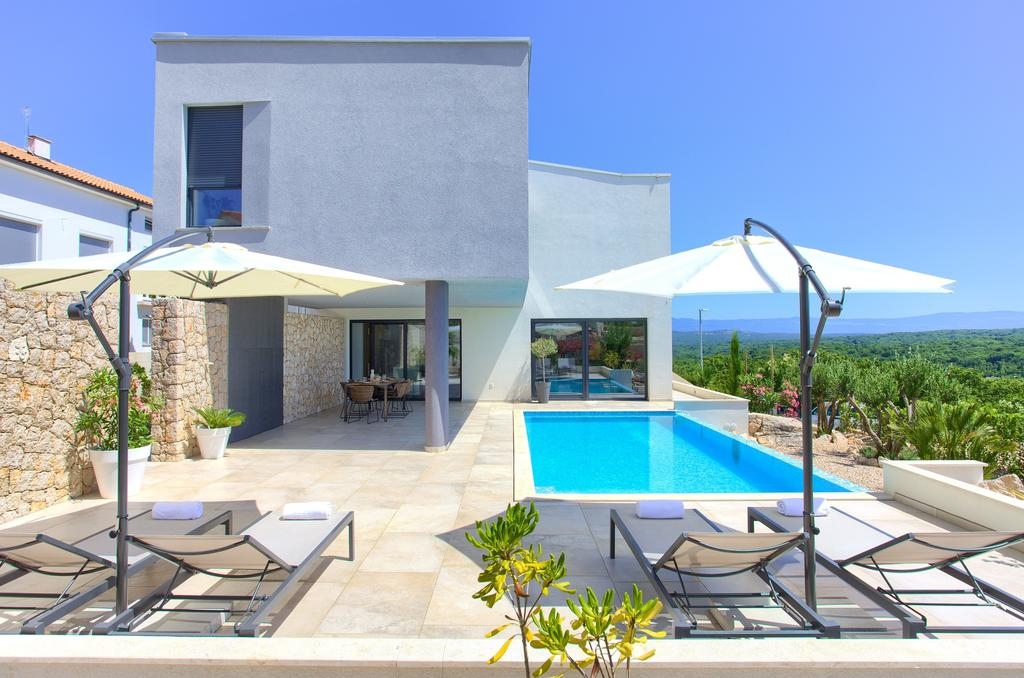 ISOLA DI KRK, CITTÀ DI KRK (dintorni) - Villa di lusso con piscina a sfioro e vista mare