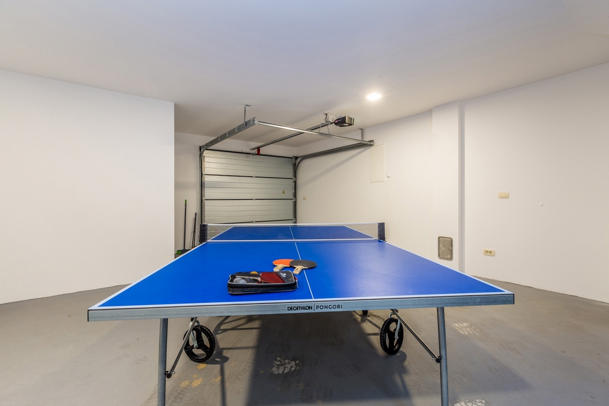 MALINSKA - Moderna casa bifamiliare con piscina e garage