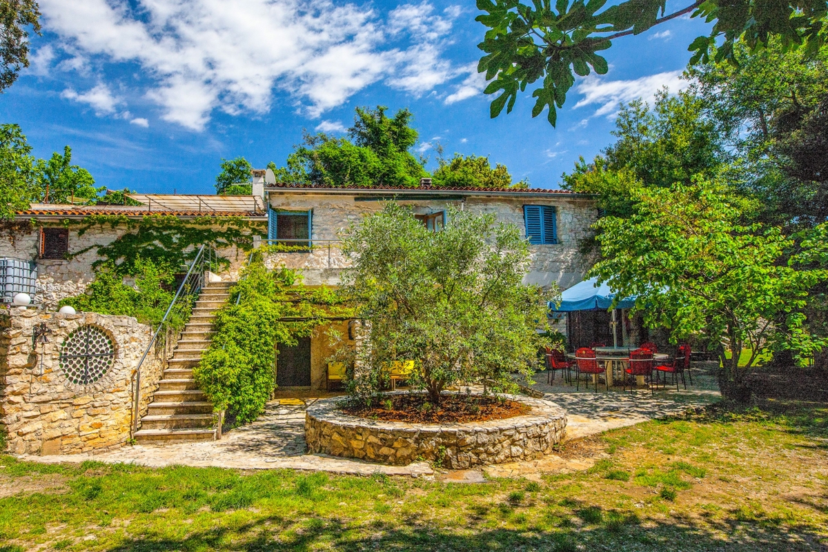 ISTRIA, VINTJAN - Villa rustica in una vecchia cava